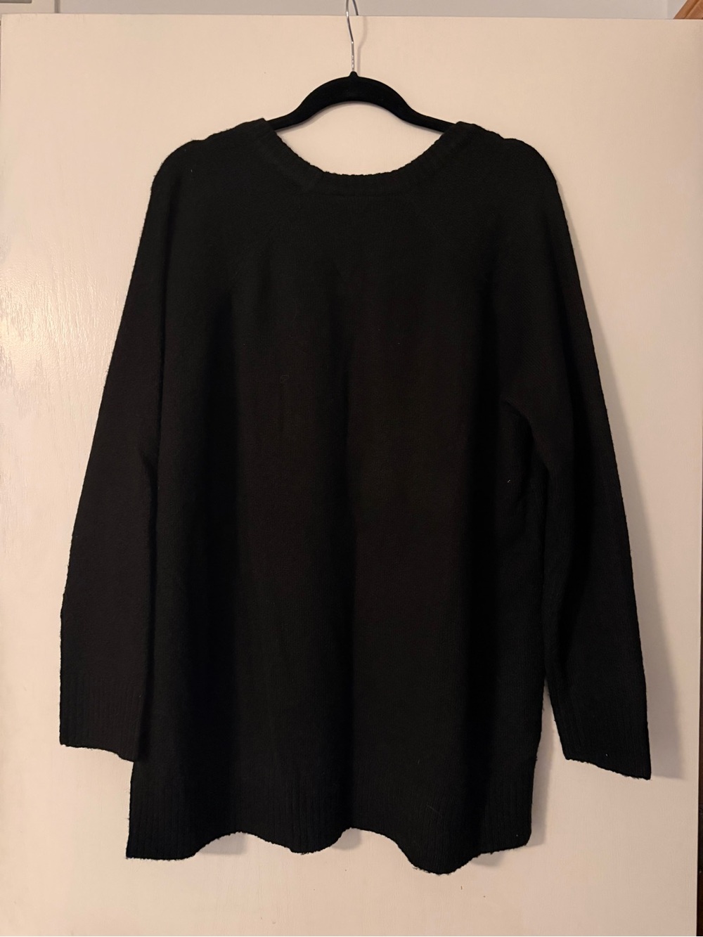 torrid Black Crewneck Sweater “Sparkle all the Way” - Picture 2 of 3